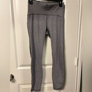 Lululemon Train Times Crop (17" size 6)